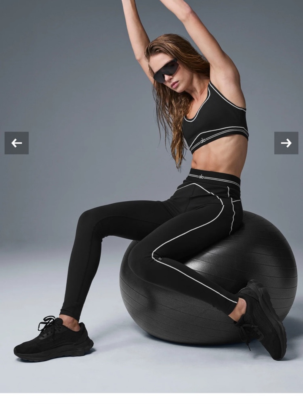 Alo black heart throb sports bra